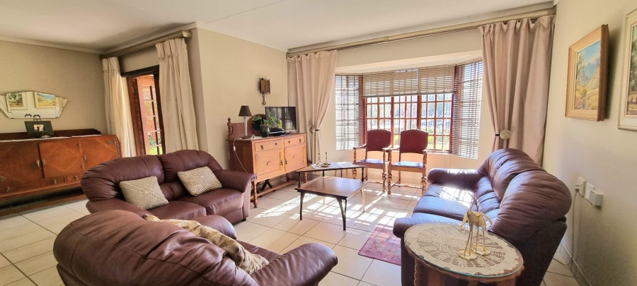 2 Bedroom Property for Sale in Heuwelsig Free State